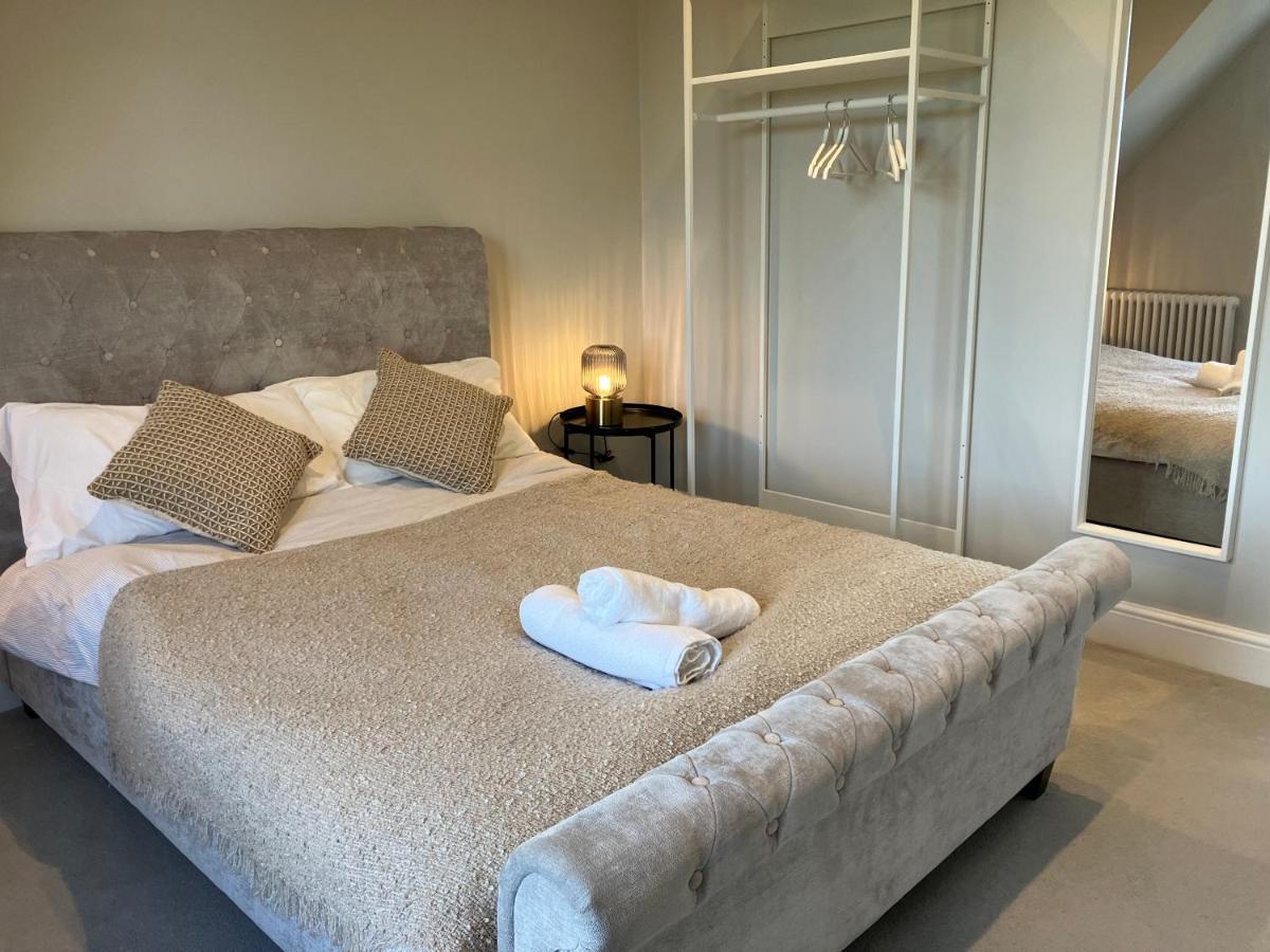 Stylish 1 Bed Flat With Private Terrace In Wimbledon - 3 The Queens London Exterior photo